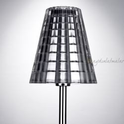 Flow Metal Masa Lambası